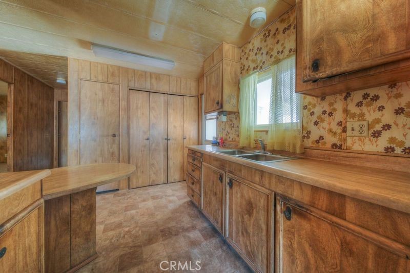 55743 Mitchell Road Anza, CA 92539 - Photo 19 of 46 a bathroom with shower sink and mirror