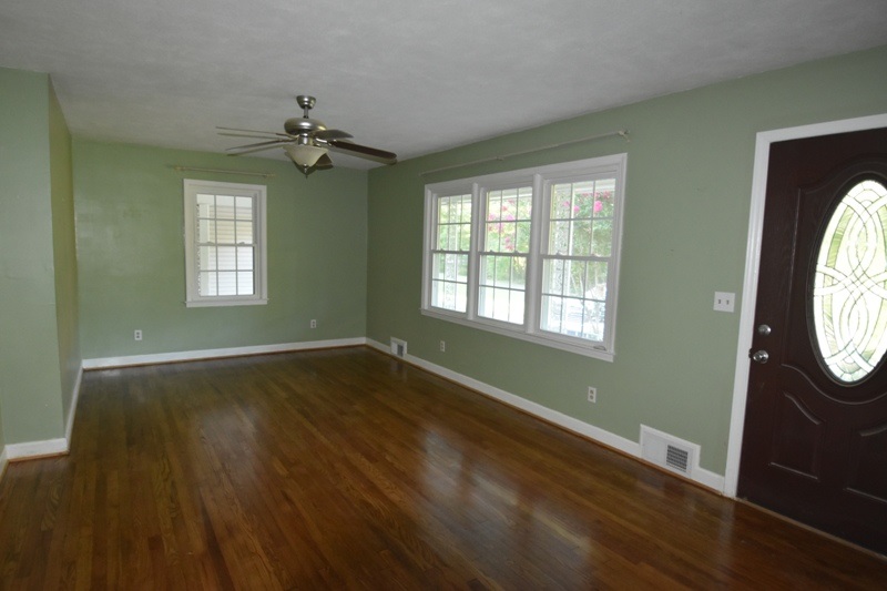 103 Chestnut Street Landrum, SC 29356 - Photo 2 of 15 Gallery Image 2
