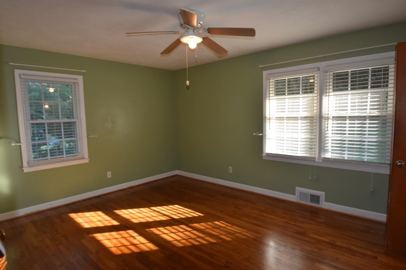 103 Chestnut Street Landrum, SC 29356 - Photo 5 of 15 Gallery Image 5