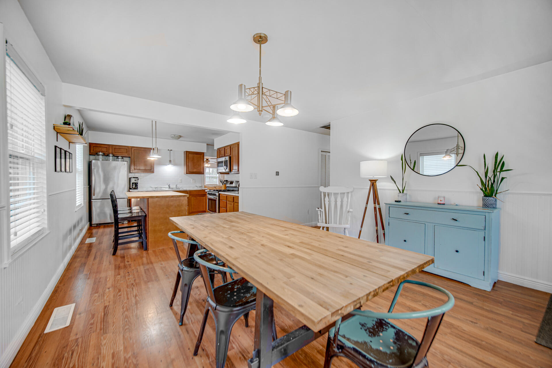 2009 West Porter Avenue Chesterton, IN 46304 - Photo 10 of 21 a view of a dining room with furniture and wooden floor