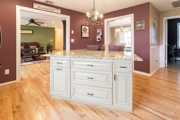 12 Roundy Road Lynnfield, MA 01940 - Photo 11 of 27 Gallery Image 11