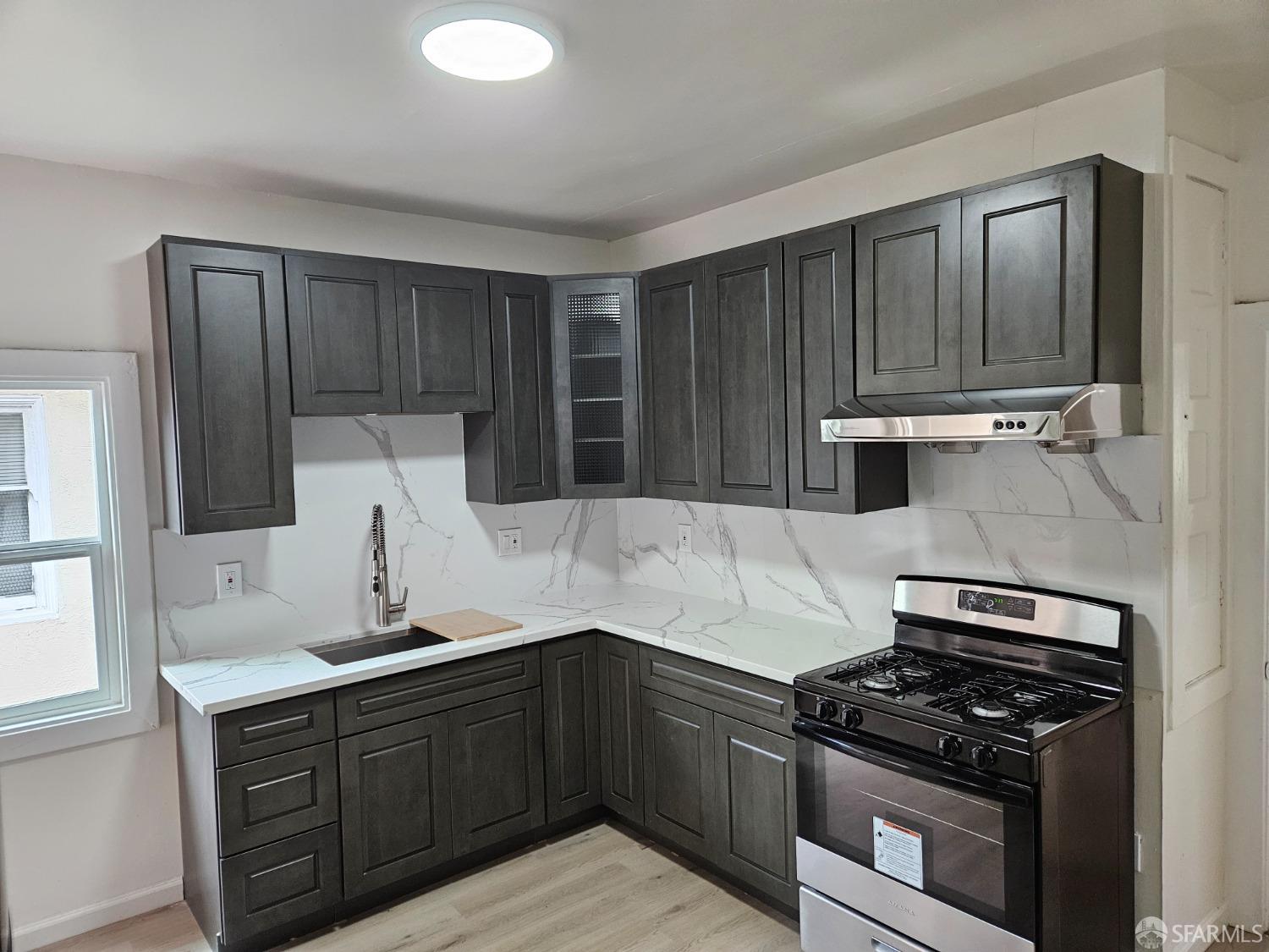 165 8th Street Oakland, CA 94607 - Photo 11 of 22