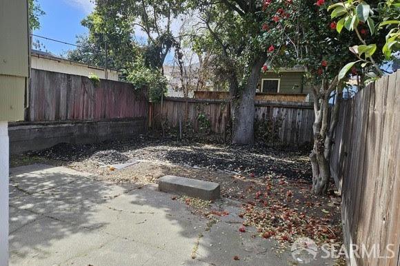 165 8th Street Oakland, CA 94607 - Photo 18 of 22