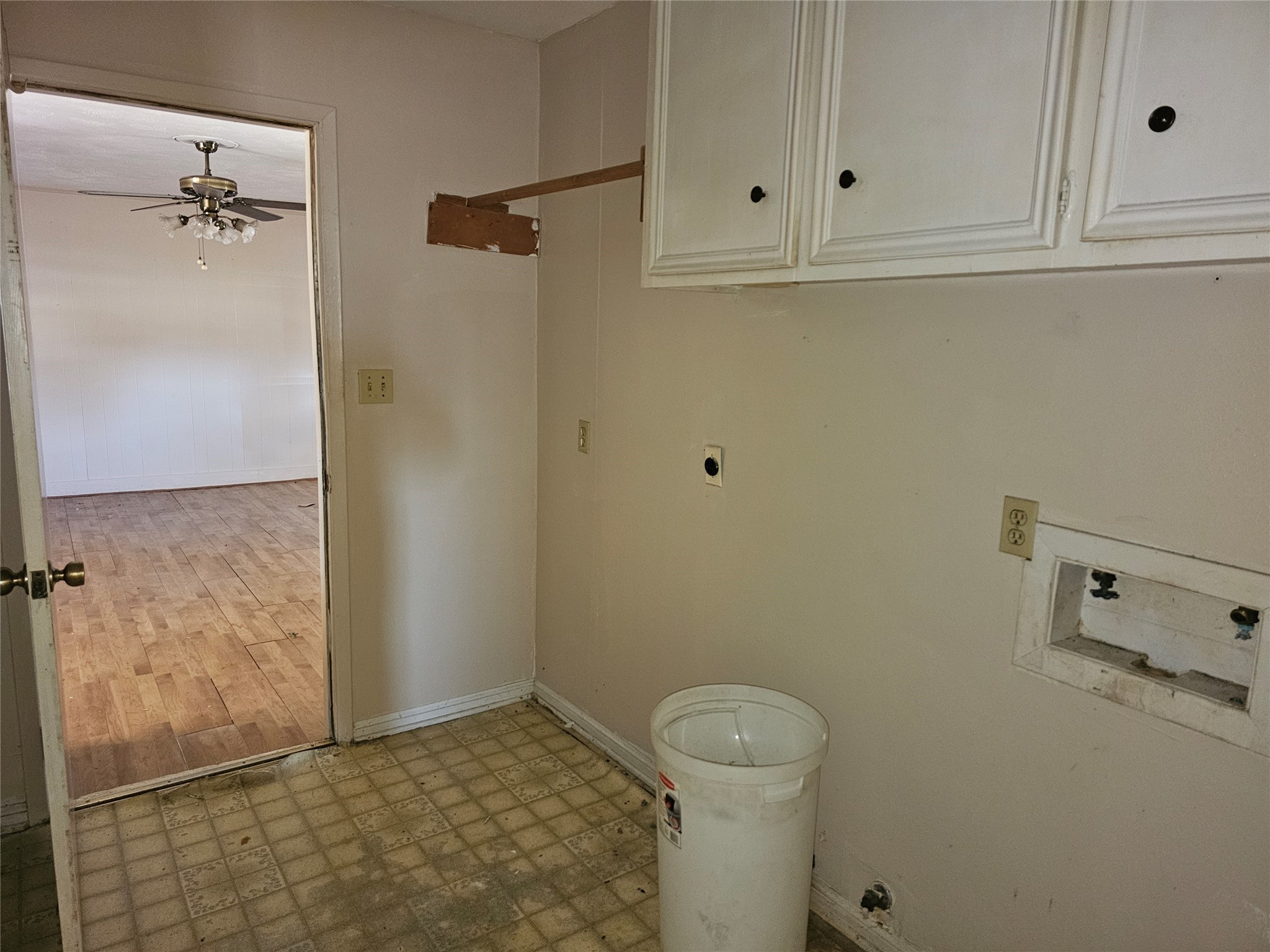 1802 Junker Street Rosenberg, TX 77471 - Photo 9 of 20 Laundry Room
