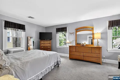 $999,000 | 158 Vreeland Avenue, Rutherford, NJ 07070