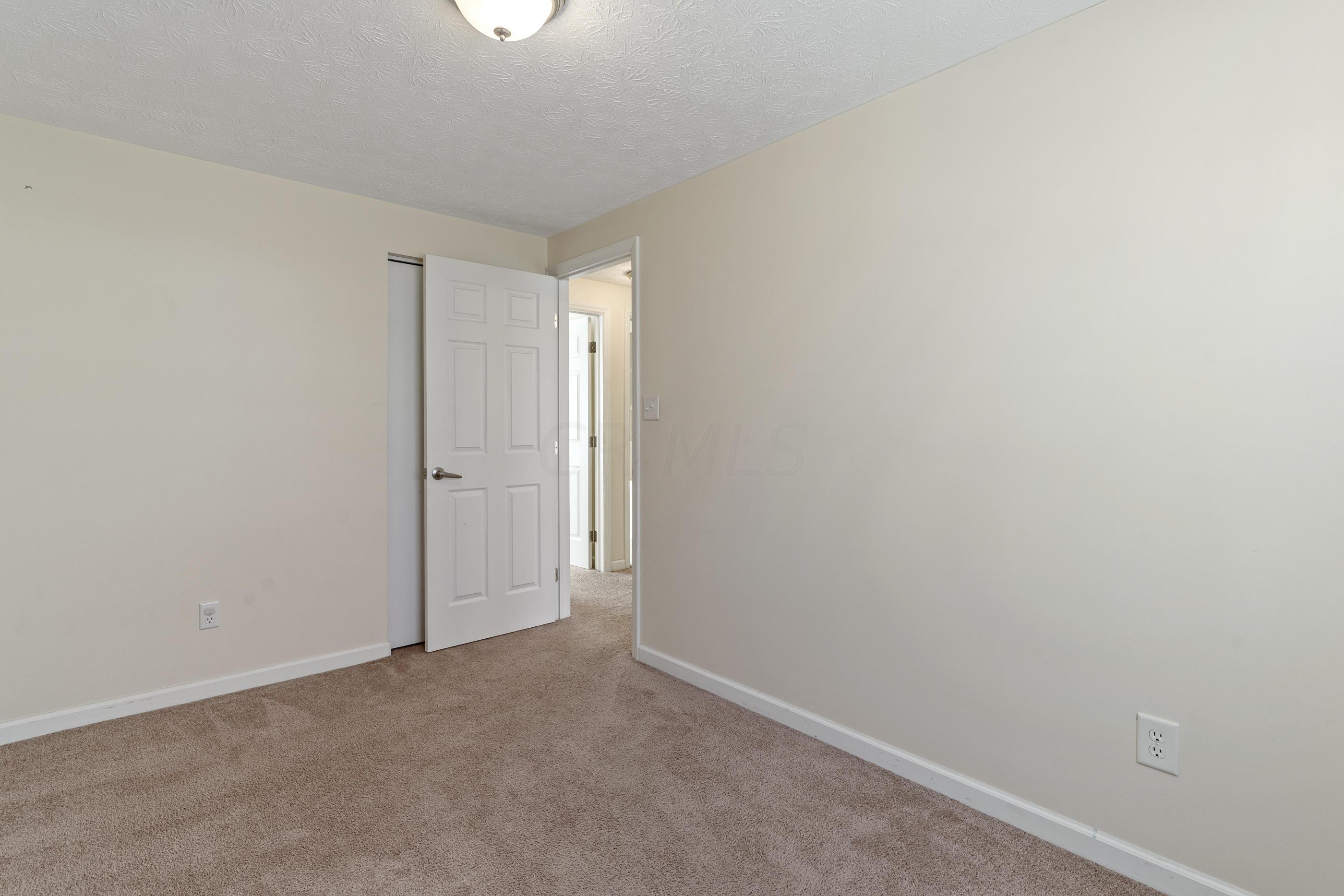 2986 Upton Road East Columbus, OH 43232 - Photo 17 of 29