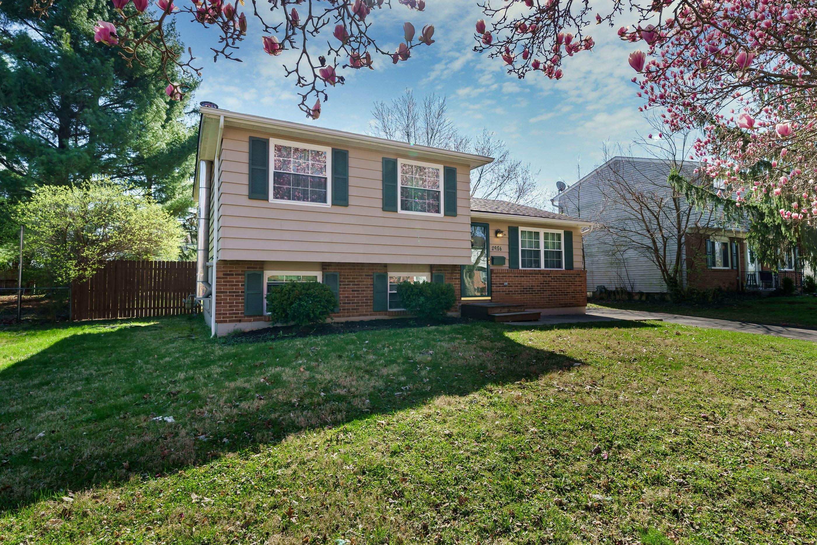2986 Upton Road East Columbus, OH 43232 - Photo 2 of 29