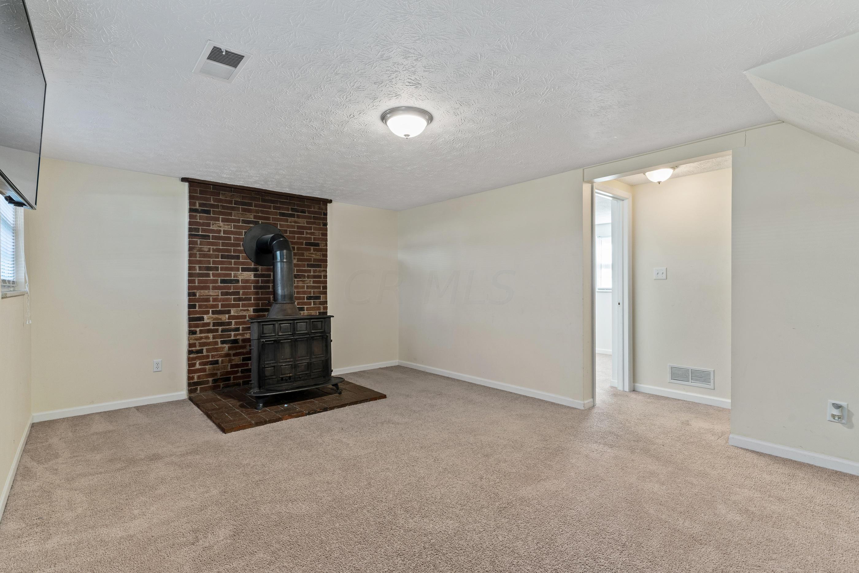 2986 Upton Road East Columbus, OH 43232 - Photo 25 of 29