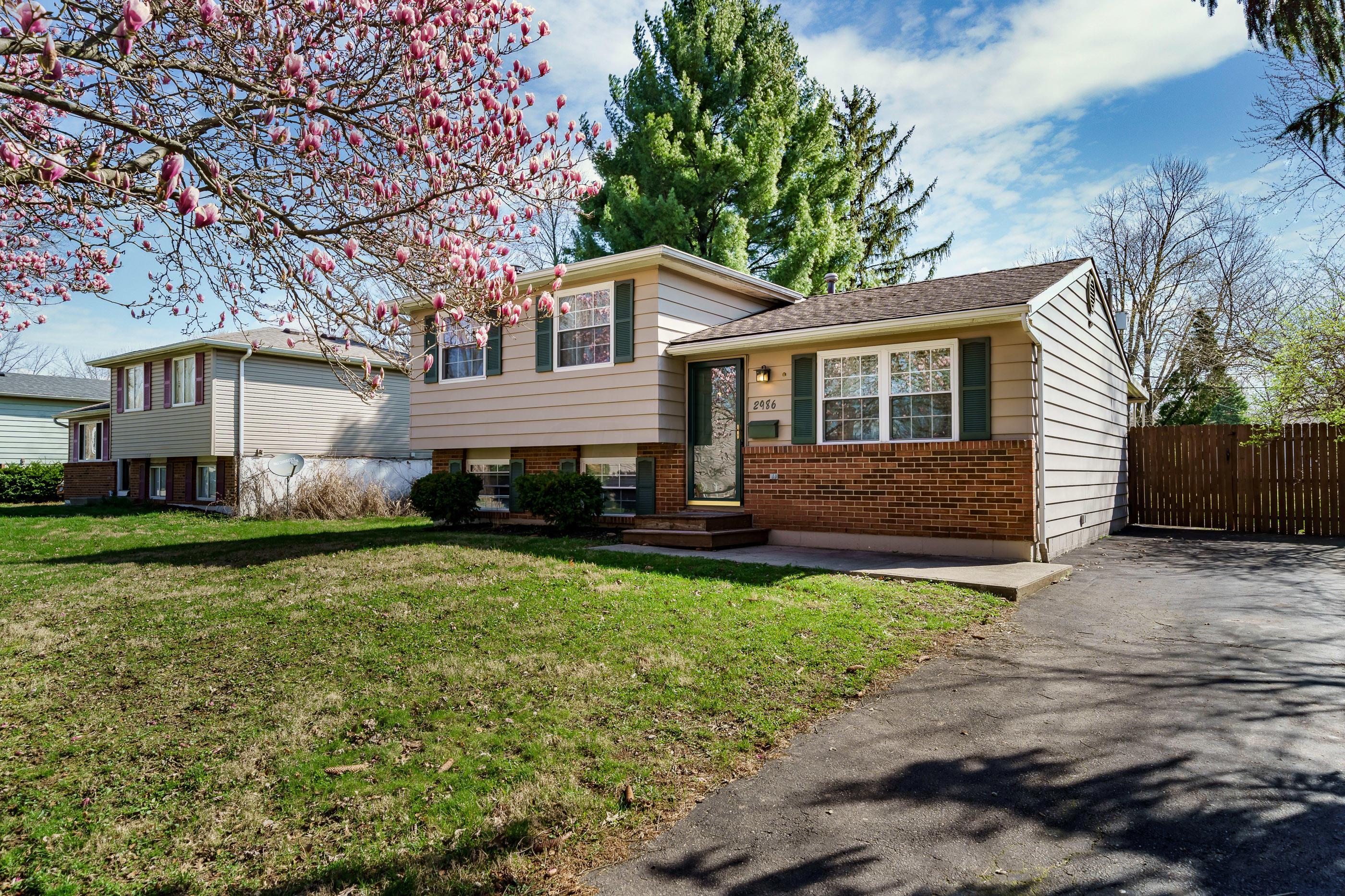 2986 Upton Road East Columbus, OH 43232 - Photo 3 of 29
