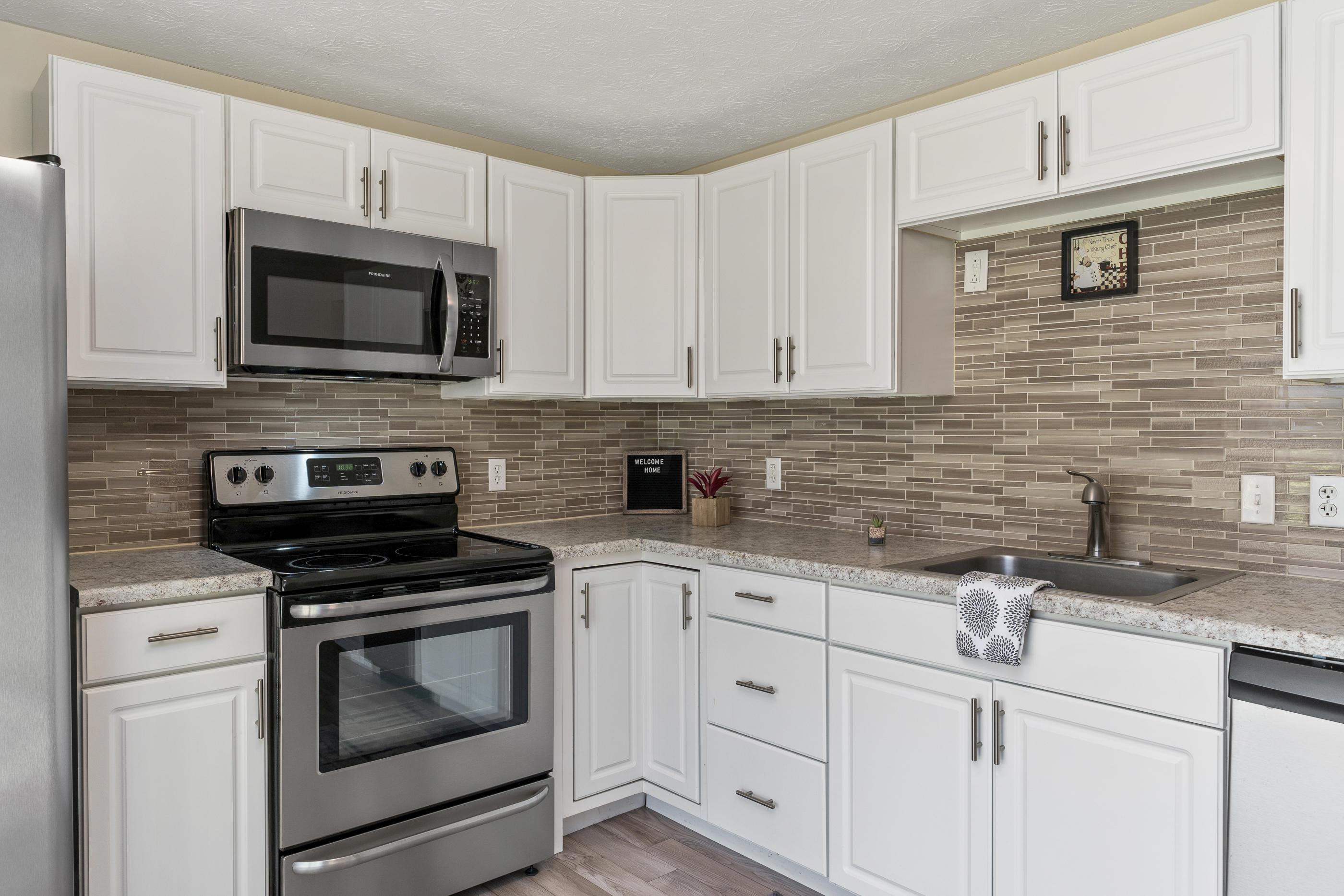2986 Upton Road East Columbus, OH 43232 - Photo 10 of 29