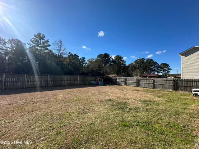 $1,750 | 101 Spain Drive, Hubert, NC 28539