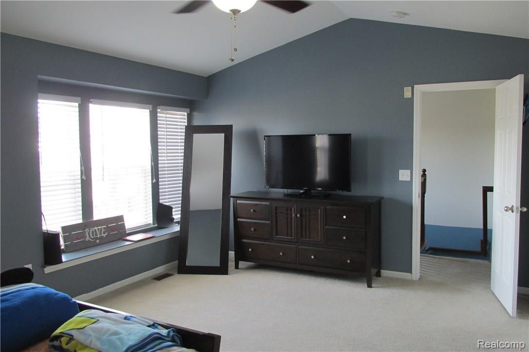49153 Hawksburry Road, Unit 38 Canton, MI 48188 - Photo 15 of 28 IMG_2584.JPG