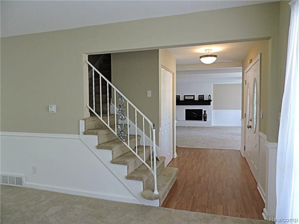 6627 Rustic Ridge Trail Grand Blanc, MI 48439 - Photo 8 of 51 DSCN3223.JPG