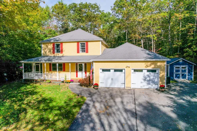 $495,000 | 6 Pond Ridge Drive, Lewiston, ME 04240