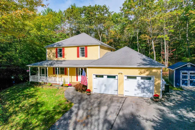 $479,900 | 6 Pond Ridge Drive, Lewiston, ME 04240