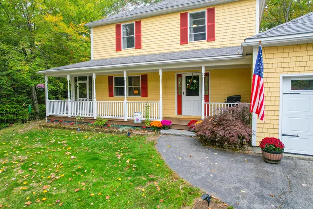 $495,000 | 6 Pond Ridge Drive, Lewiston, ME 04240