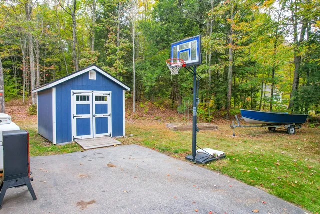 $495,000 | 6 Pond Ridge Drive, Lewiston, ME 04240