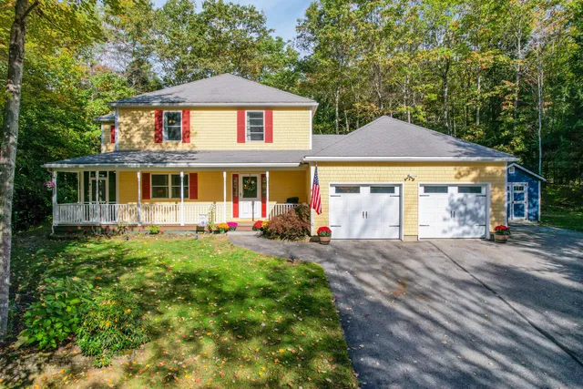 $495,000 | 6 Pond Ridge Drive, Lewiston, ME 04240