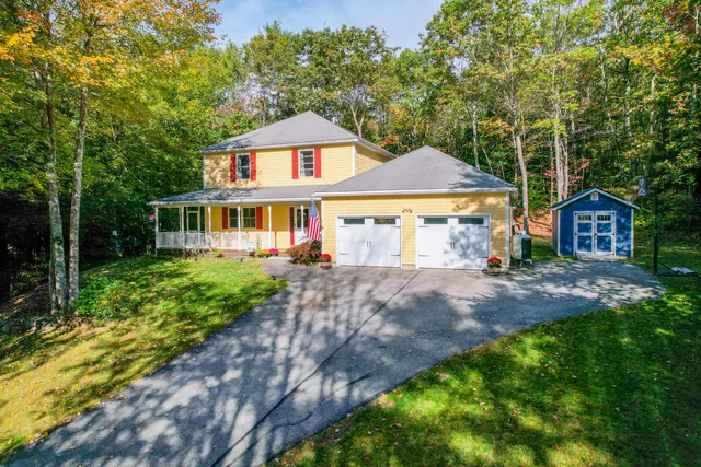 $479,900 | 6 Pond Ridge Drive, Lewiston, ME 04240