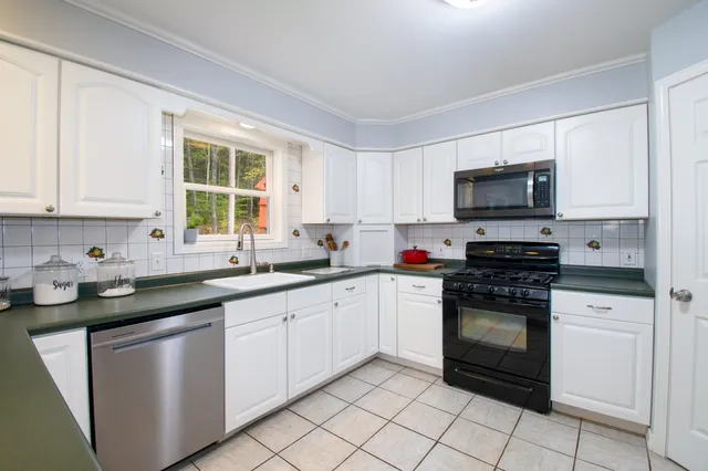 $495,000 | 6 Pond Ridge Drive, Lewiston, ME 04240