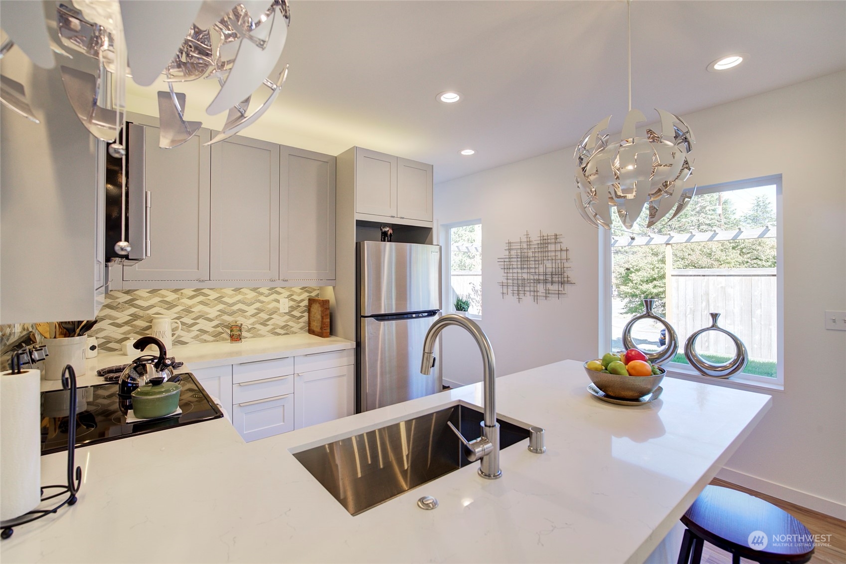 3201 40th Avenue Southwest Seattle, WA 98116 - Photo 14 of 29 Gallery Image 14