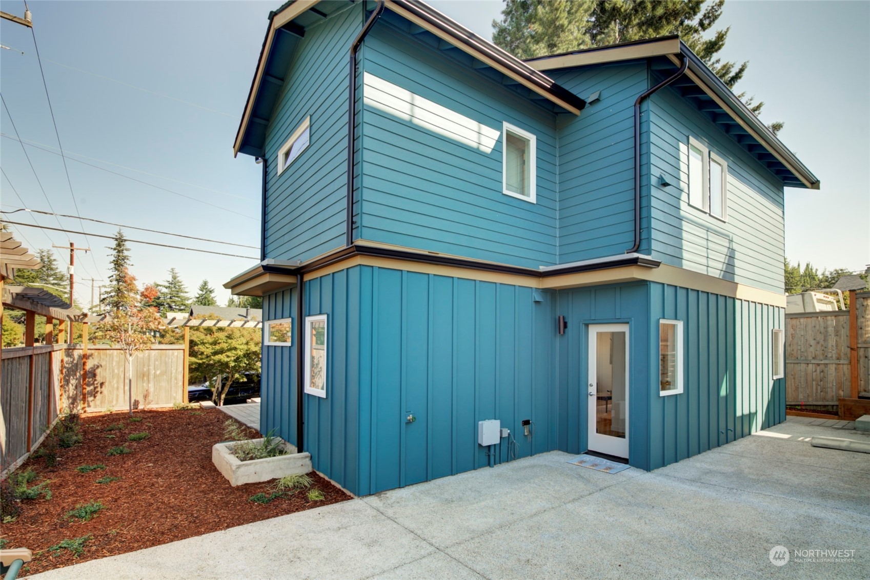 3201 40th Avenue Southwest Seattle, WA 98116 - Photo 28 of 29 Gallery Image 28