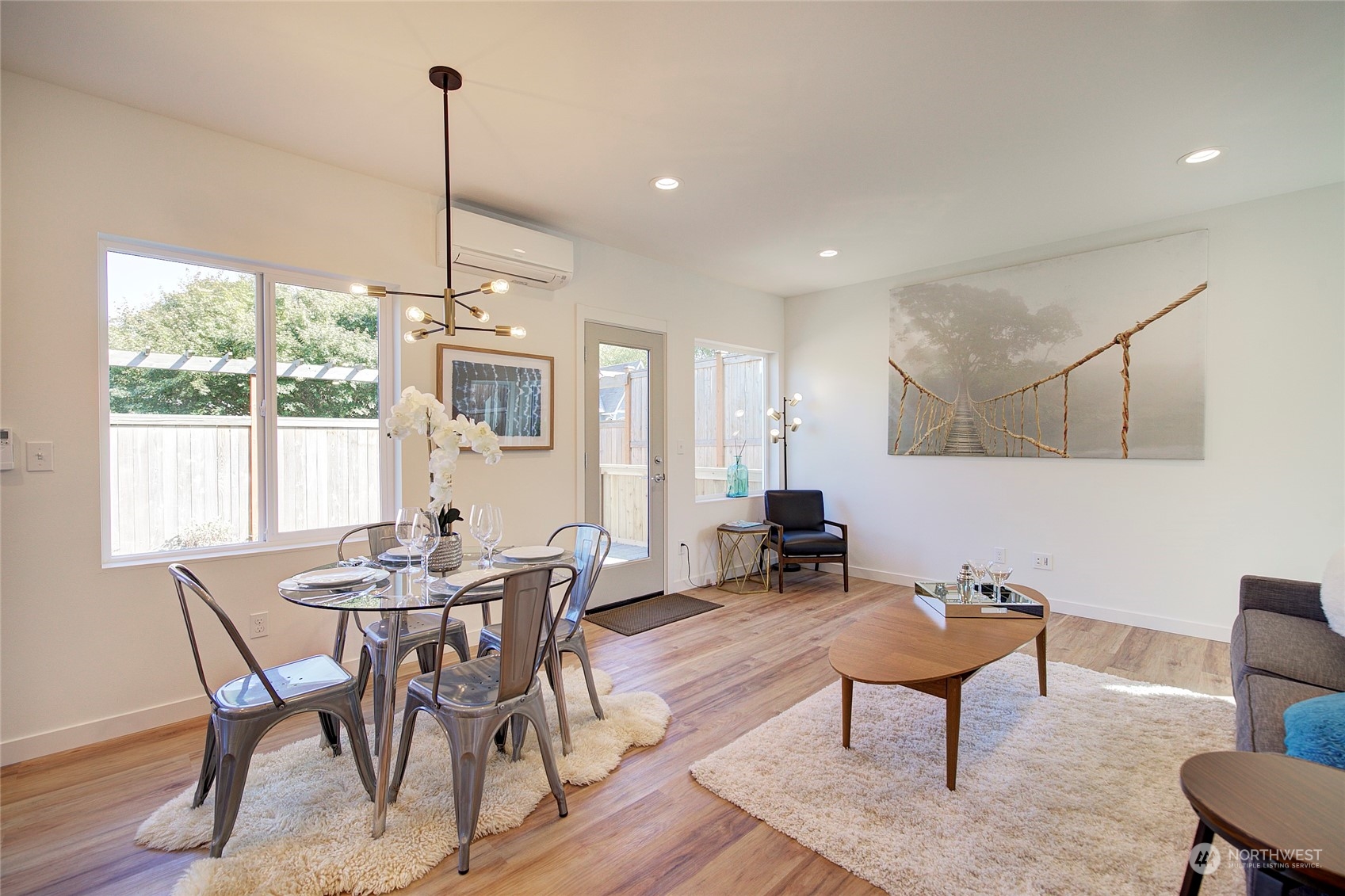 3201 40th Avenue Southwest Seattle, WA 98116 - Photo 7 of 29 Gallery Image 7