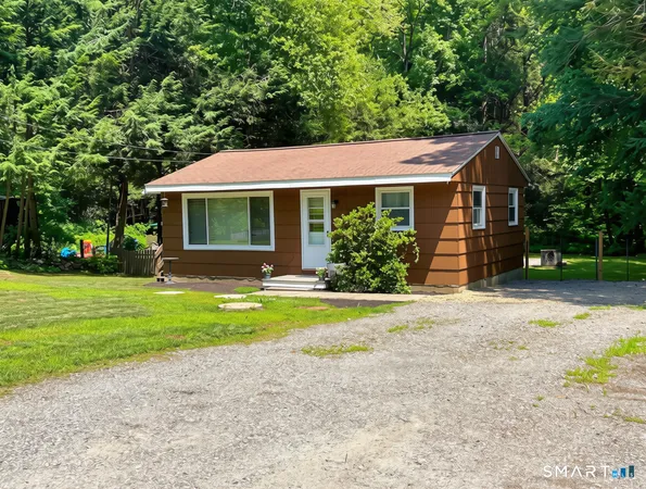 $299,000 | 170 Laurel Hill Drive, Woodstock, CT 06282