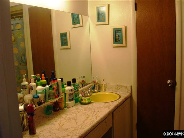 389 Smithridge Drive Reno, NV 89502 - Photo 7 of 8 Photo 7