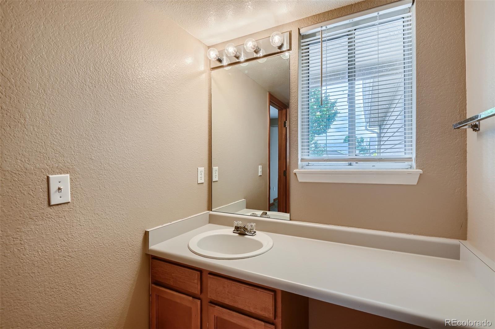 10064 Raritan Way Thornton, CO 80260 - Photo 14 of 29 Gallery Image 14