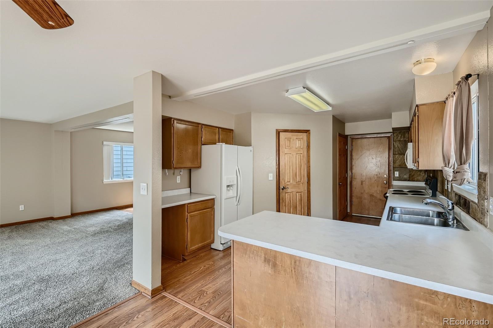 10064 Raritan Way Thornton, CO 80260 - Photo 16 of 29 Gallery Image 16