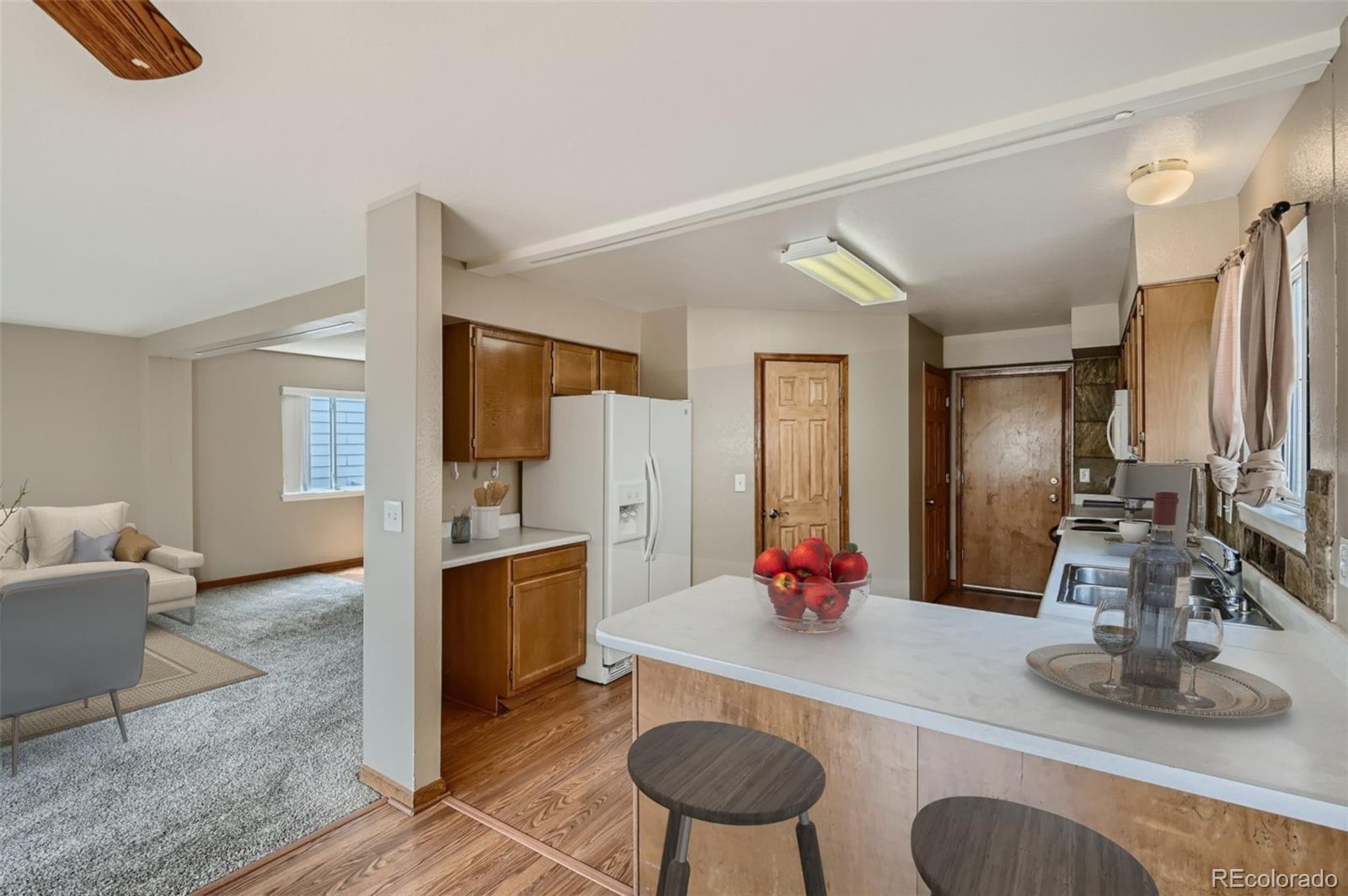 10064 Raritan Way Thornton, CO 80260 - Photo 4 of 29 Gallery Image 4
