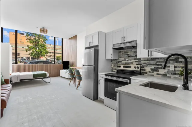 $1,100 | 28 Scovill Street, Waterbury, CT 06706