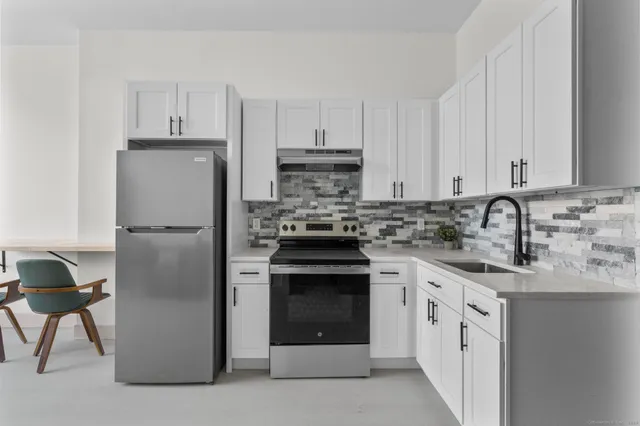 $1,100 | 28 Scovill Street, Waterbury, CT 06706