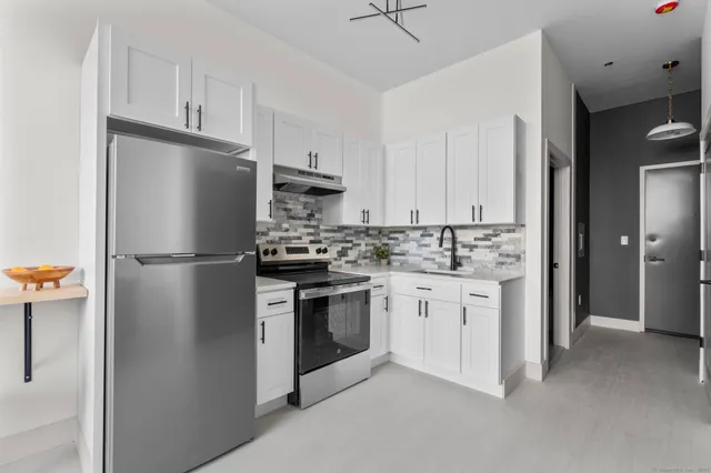 $1,100 | 28 Scovill Street, Waterbury, CT 06706