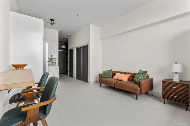 $1,100 | 28 Scovill Street, Waterbury, CT 06706