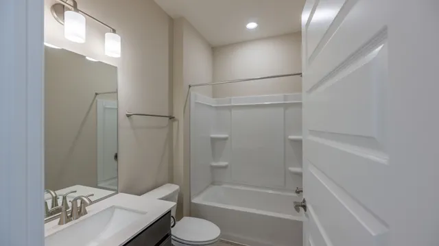 $575,000 | 3262 Oak Creek Lane, Aurora, IL 60503