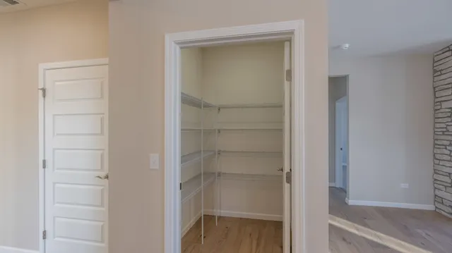 $575,000 | 3262 Oak Creek Lane, Aurora, IL 60503