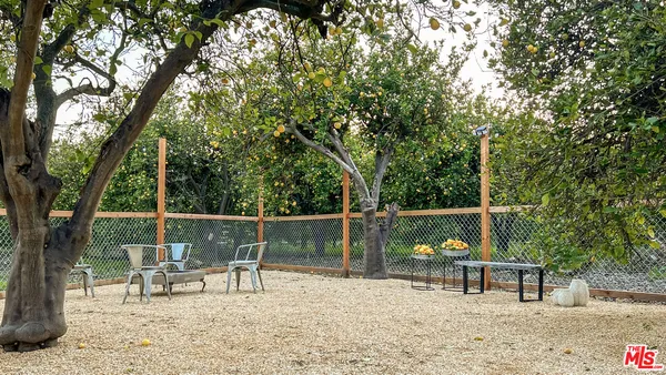 $10,999,000 | 828-985 Grand Avenue, Ojai, CA 93023