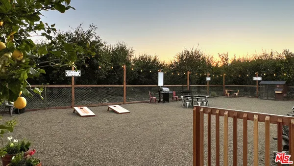 $10,999,000 | 828-985 Grand Avenue, Ojai, CA 93023