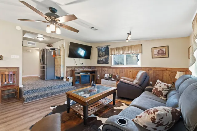 $415,000 | 5739 East Hampton Way, Fresno, CA 93727