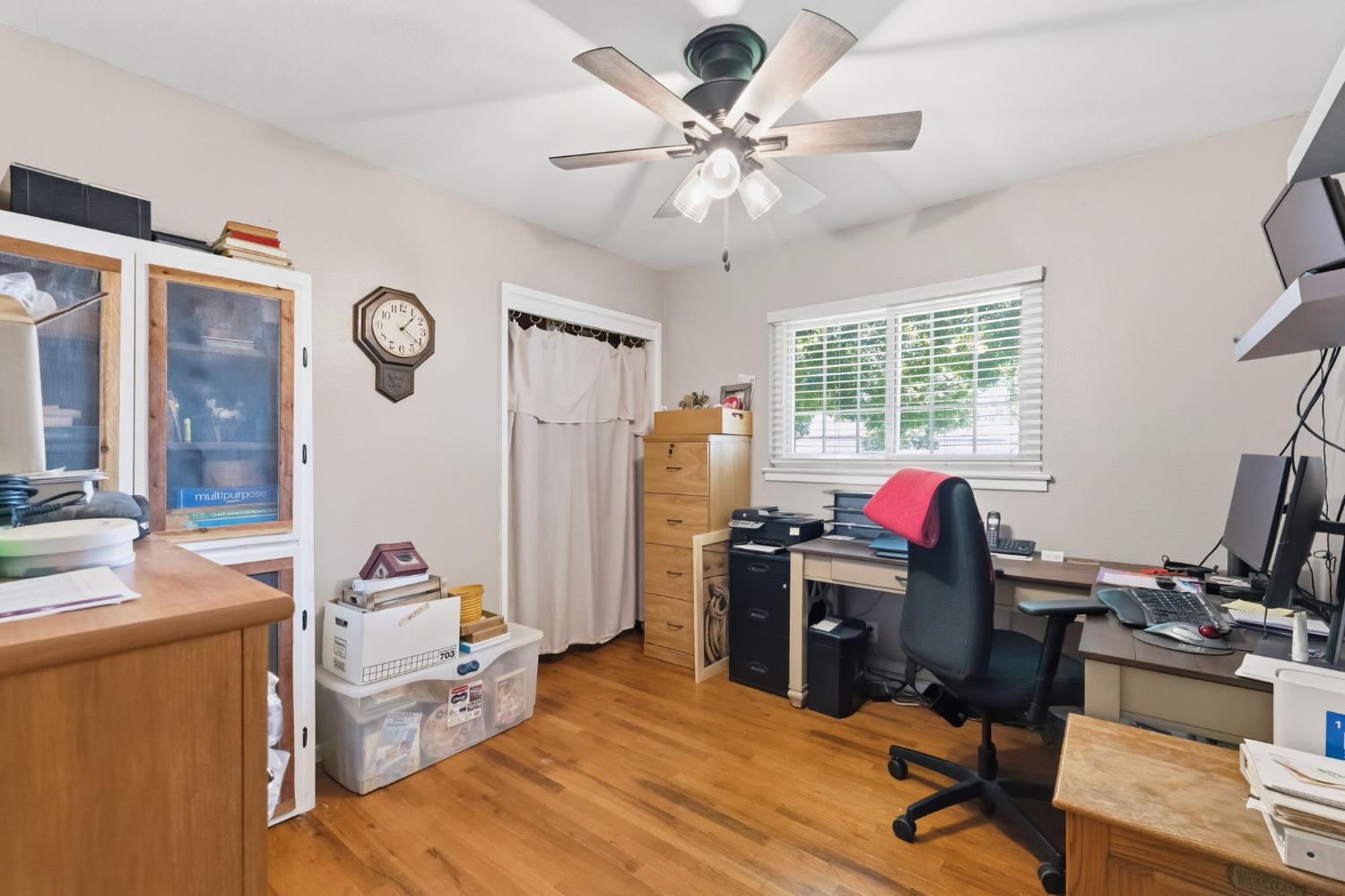 5739 East Hampton Way Fresno, CA 93727 - Photo 18 of 40