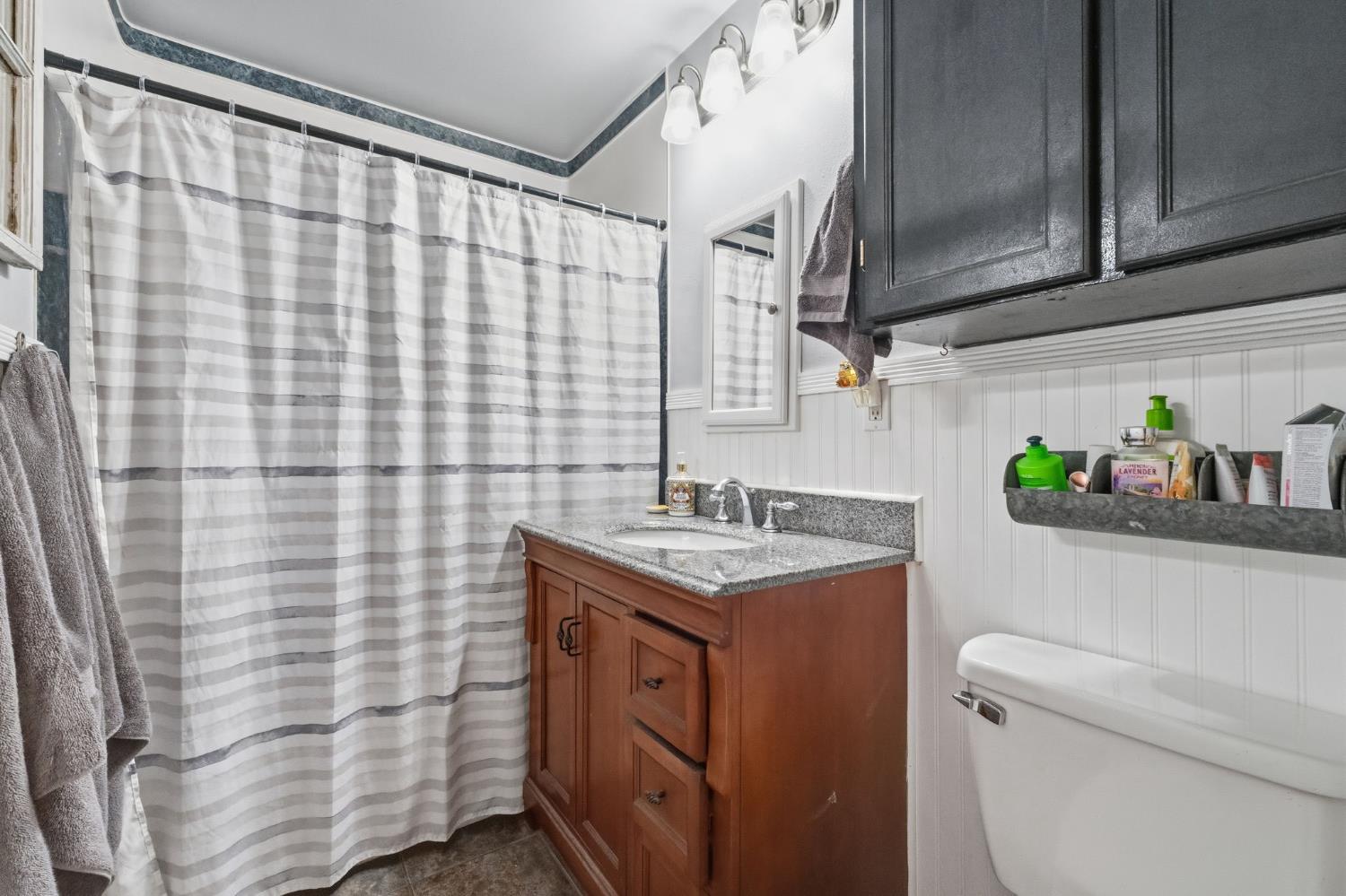 5739 East Hampton Way Fresno, CA 93727 - Photo 19 of 40