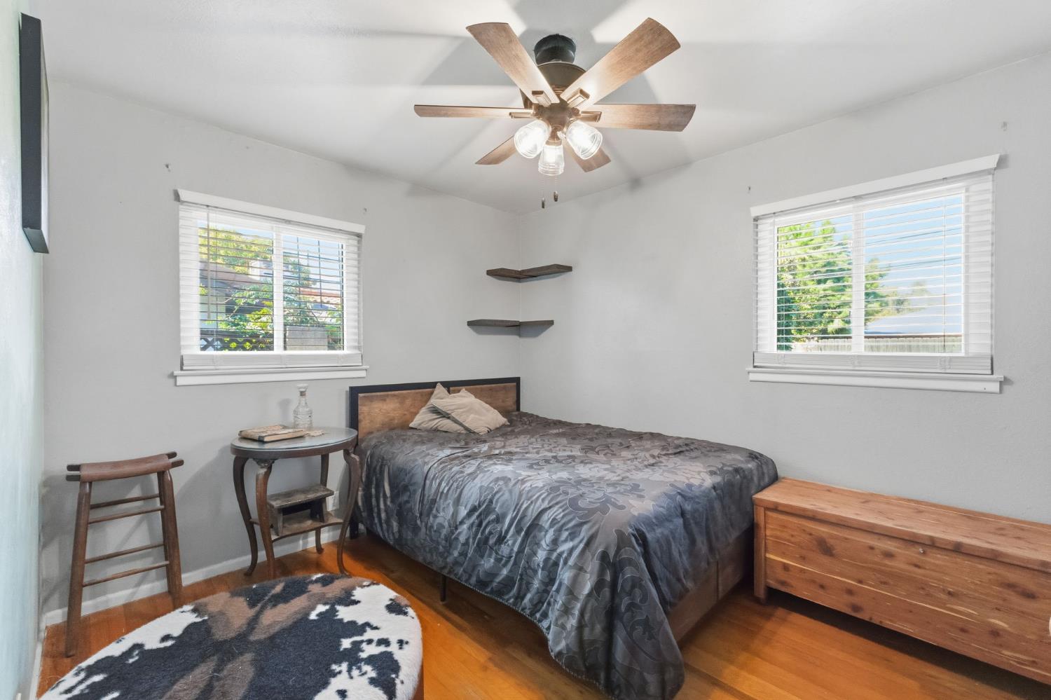 5739 East Hampton Way Fresno, CA 93727 - Photo 22 of 40