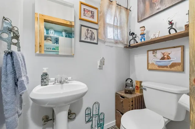 $415,000 | 5739 East Hampton Way, Fresno, CA 93727