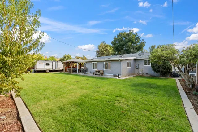 $415,000 | 5739 East Hampton Way, Fresno, CA 93727