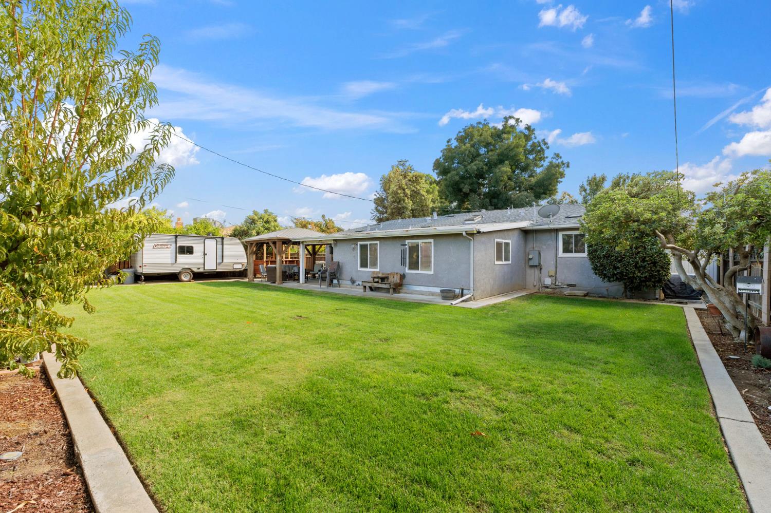 5739 East Hampton Way Fresno, CA 93727 - Photo 25 of 40