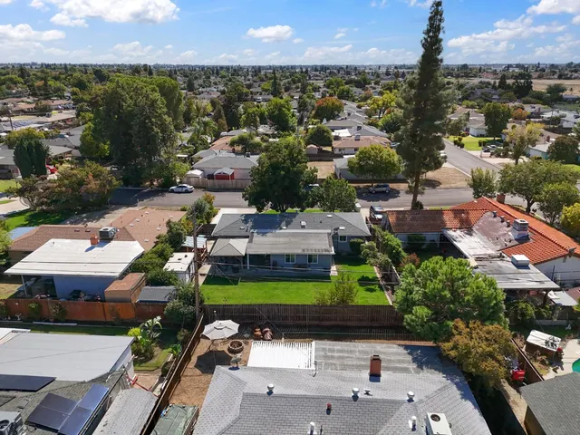 $415,000 | 5739 East Hampton Way, Fresno, CA 93727