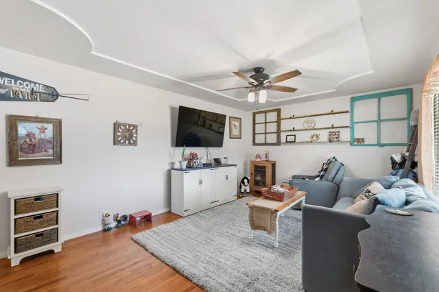 $415,000 | 5739 East Hampton Way, Fresno, CA 93727