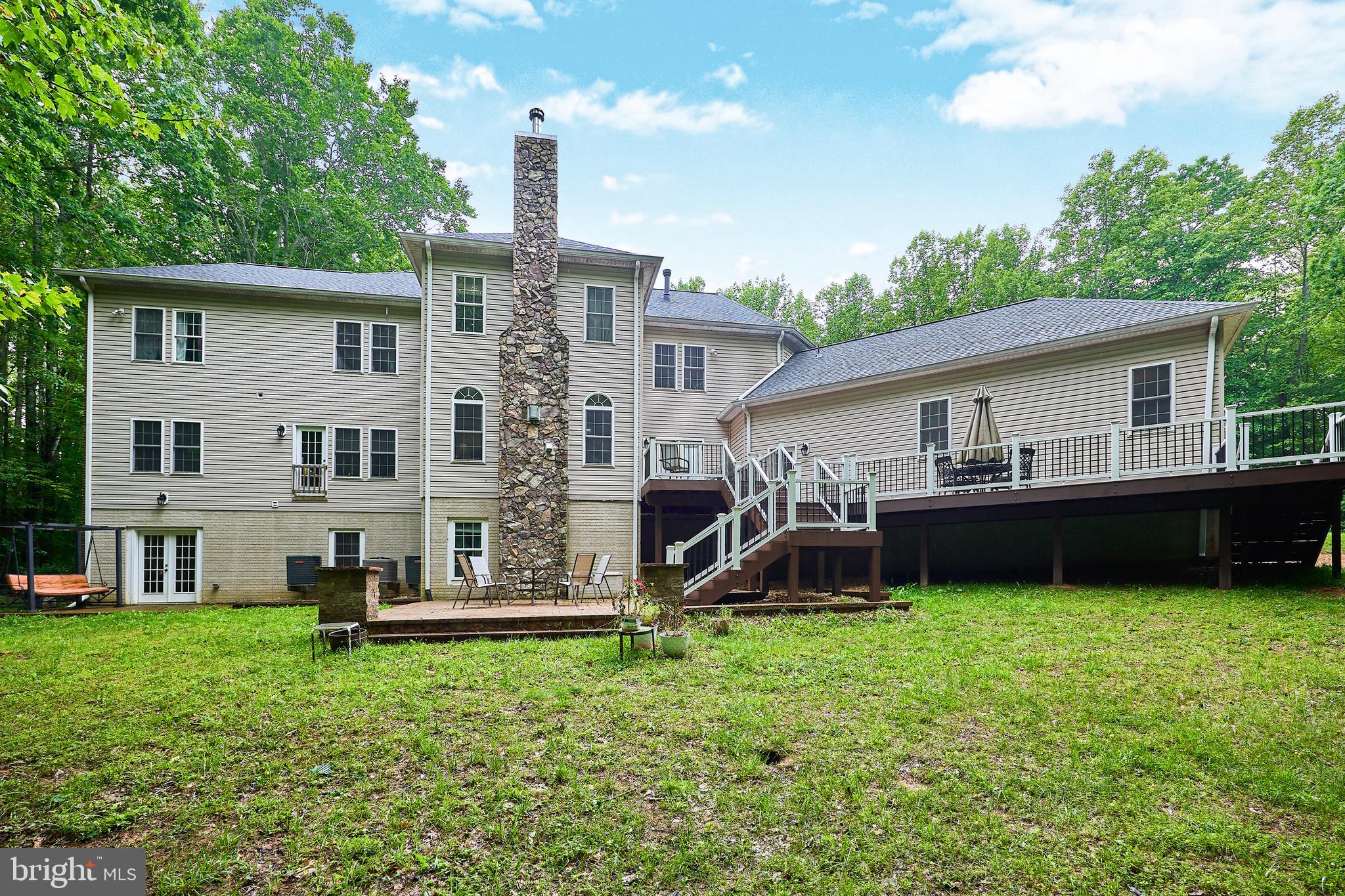 14431 Aden Road Nokesville, VA 20181 - Photo 37 of 38 Rear of home 2